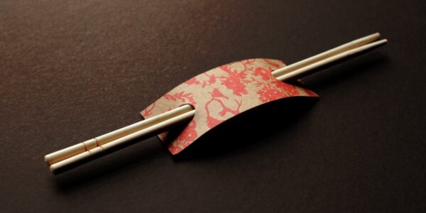 Uchi paper chopstick holders